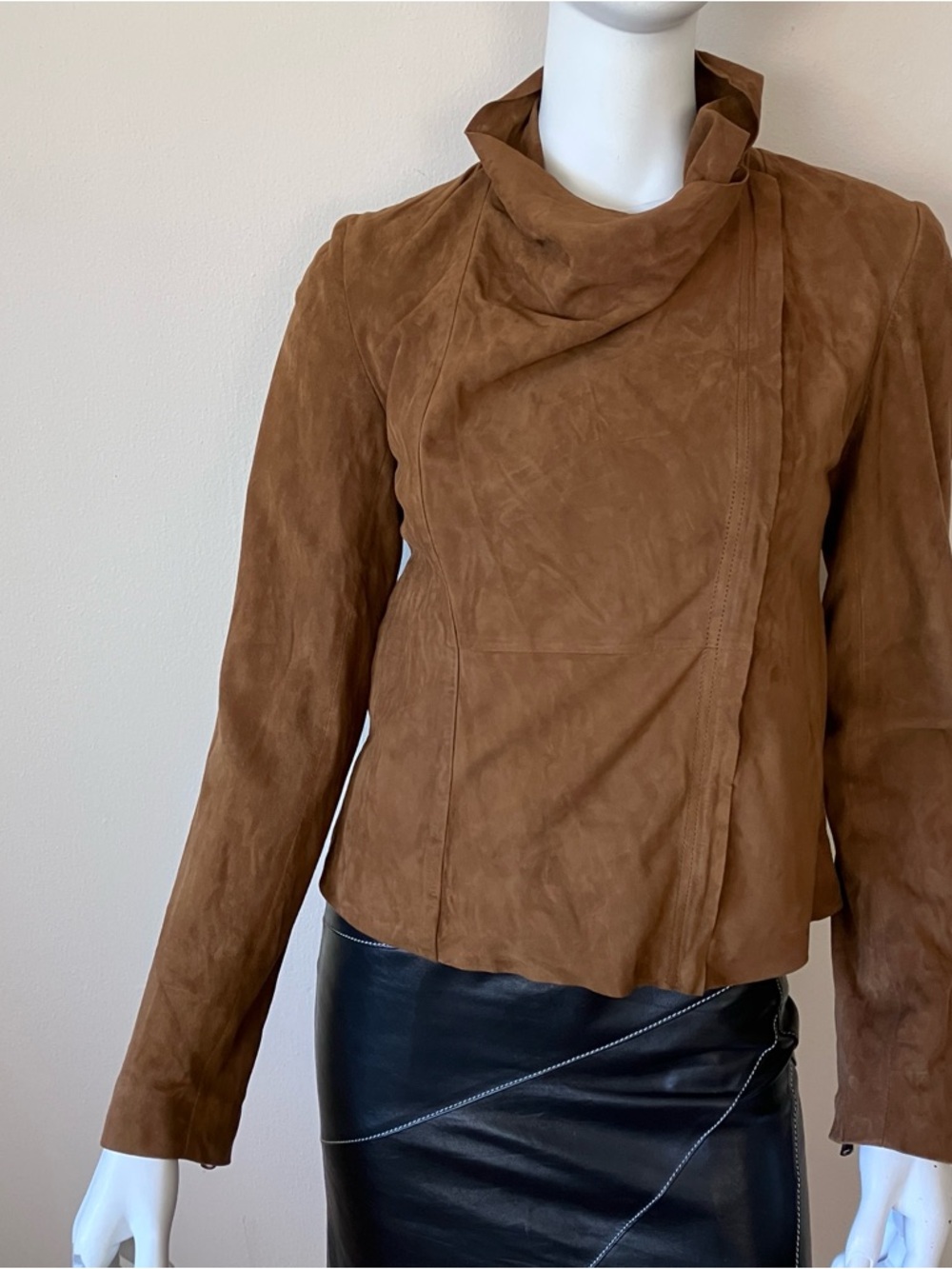 NWOT Bagatelle light brown suede jacket w/asymmetrical zipper
